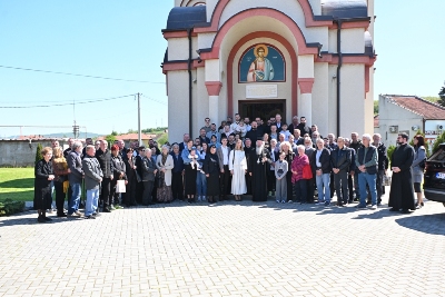 ЕВХАРИСТИЈСКО САБРАЊЕ У КРАГУЈЕВАЧКОМ НАСЕЉУ ИЛИЋЕВУ У ХРАМУ СВЕТОГ АПОСТОЛА ТОМЕ