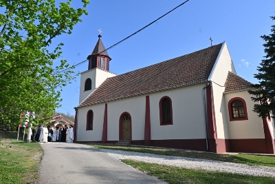 СВЕТА АРХИЈЕРЕЈСКА ЛИТУРГИЈА И ЛИТУРГИЈСКО КРШТЕЊЕ У ВЕЛИКОЈ ИВАНЧИ