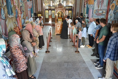 СВЕТА АРХИЈЕРЕЈСКА ЛИТУРГИЈА У ХРАМУ СВЕТОГА САВЕ У КРАГУЈЕВАЧКОМ НАСЕЉУ АЕРОДРОМ