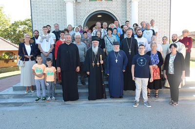 ЕВХАРИСТИЈСКО САБРАЊЕ У ХРАМУ СВЕТОГ ЦАРА ЛАЗАРА У БЕЛОШЕВЦУ