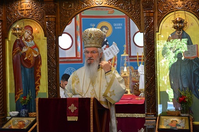 ЕВХАРИСТИЈСКО САБРАЊЕ У КРАГУЈЕВАЧКОМ НАСЕЉУ БРЕСНИЦА У ХРАМУ СВЕТОГ ЈОАНИКИЈА ДЕВИЧКОГ