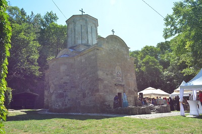 СВЕТА АРХИЈЕРЕЈСКА ЛИТУРГИЈА И КТИТОРСКА СЛАВА У МАНАСТИРУ ПАВЛОВАЦ