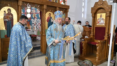 СВЕТА АРХИЈЕРЕЈСКА ЛИТУРГИЈА У ХРАМУ БОГОРОДИЦЕ ТРОЈЕРУЧИЦЕ У МАЛИМ ПЧЕЛИЦАМА