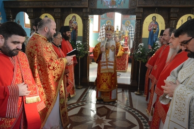 СВЕТА АРХИЈЕРЕЈСКА ЛИТУРГИЈА И ОСВЕЋЕЊЕ ТЕМЕЉА ЗА ПАРОХИЈСКИ ДОМ У ЈАГОДИНИ