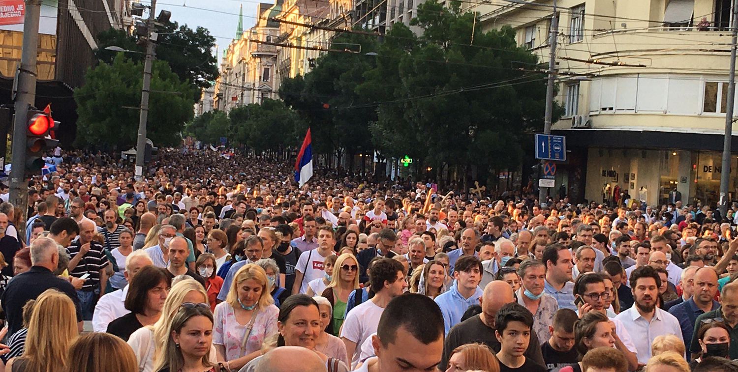 Више десетина хиљада Београђана у Спасовданској литији
