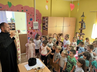 ПОСЕТА ПРЕДШКОЛСКОЈ УСТАНОВИ „ИВА И МАША“ У ВЕЛИКИМ ЦРЉЕНИМА